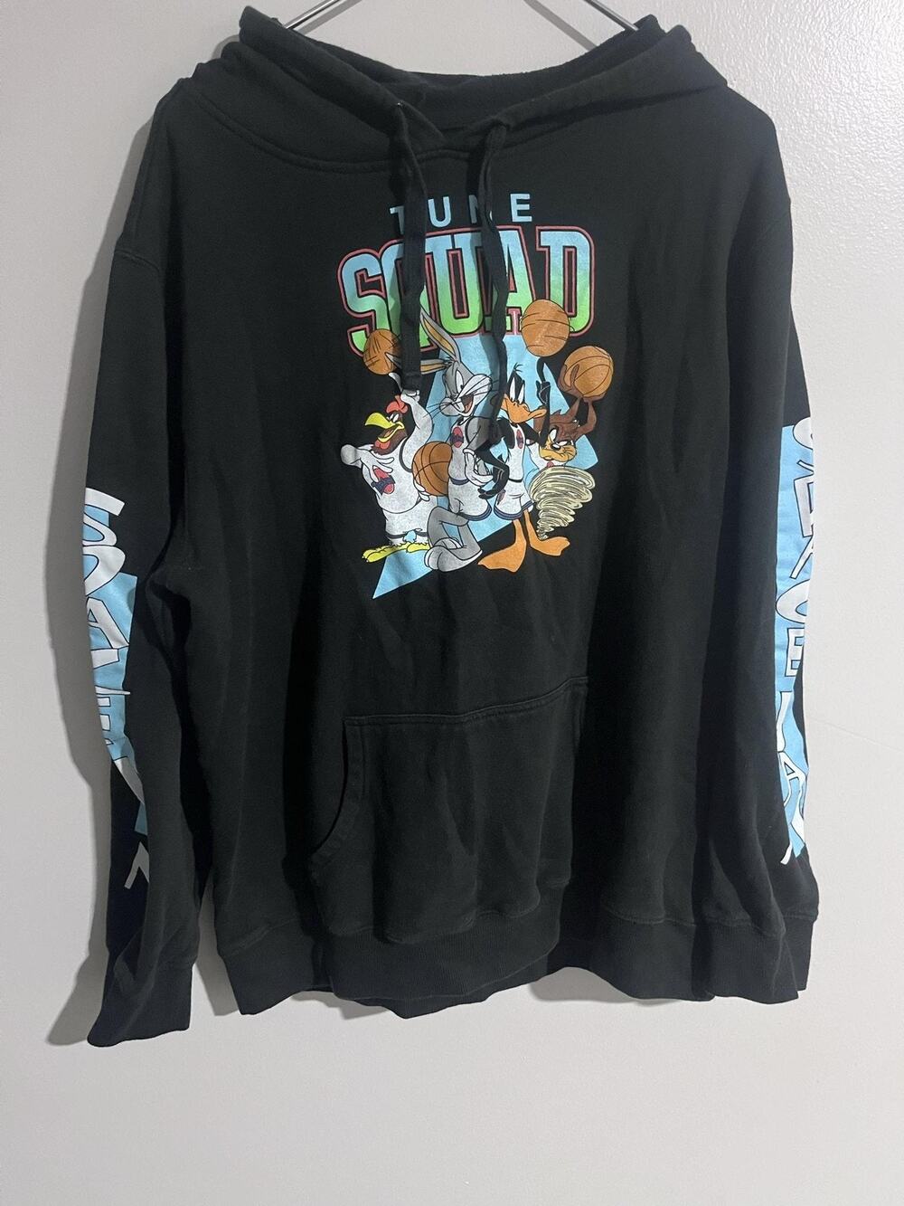 Space Jam Hoodie Mens XL Black Pullover Hooded Pockets Graphic Print Fleece